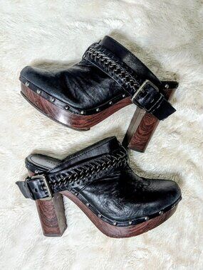 Gianni Bini Black Leather Studded Wood Platform Clogs Size 9M